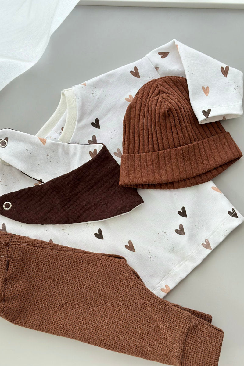 Outfit Box Hearts - 0-3 months