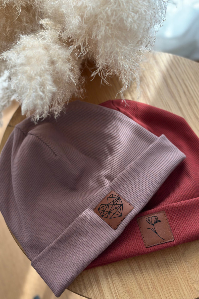 Beanie Mauve "GeoHeart"